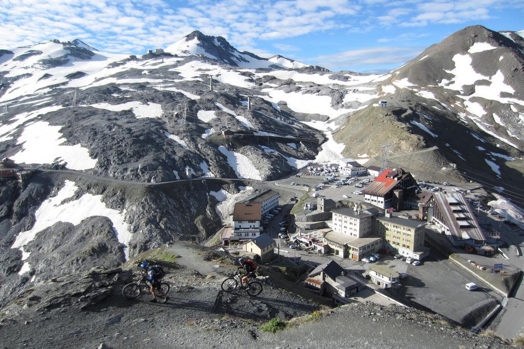 Rifugio Garibaldi 호텔 파소 스텔비오 외부 사진