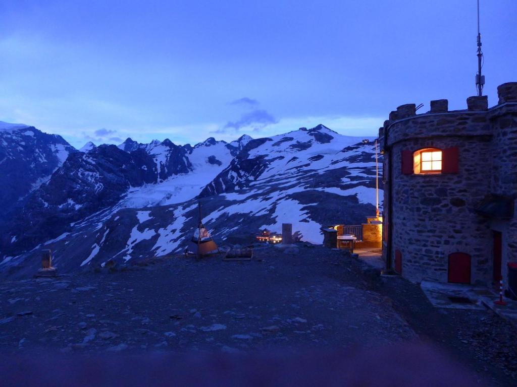 Rifugio Garibaldi 호텔 파소 스텔비오 외부 사진